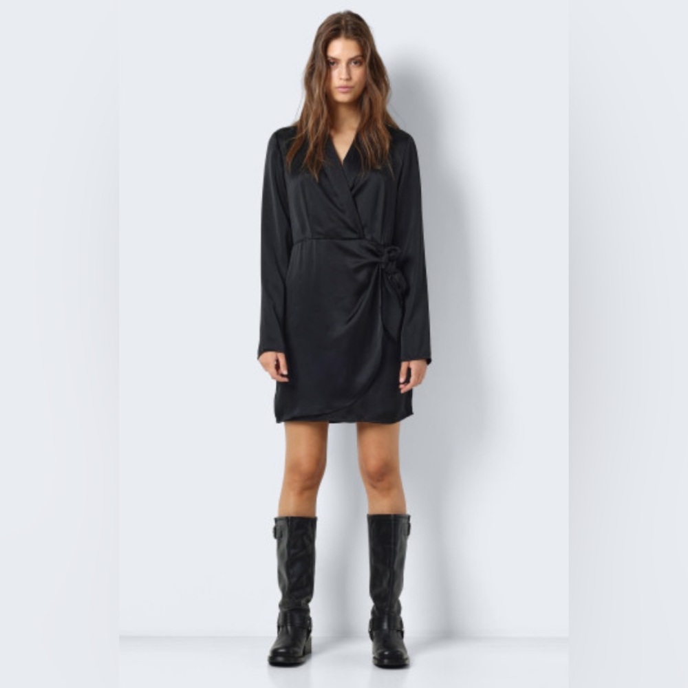 New! Noisy May Leyla Longsleeve Black Mini Dress Sz XS $85‎